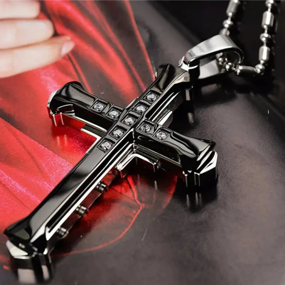 Striking Style: Iced-Out Cross Pendant Necklace – Zirconia & Stainless Steel