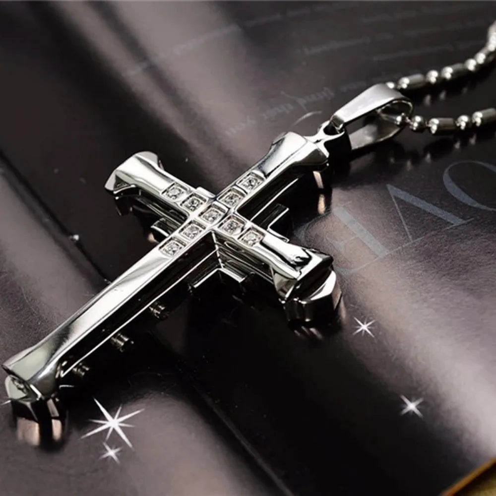 Striking Style: Iced-Out Cross Pendant Necklace – Zirconia & Stainless Steel